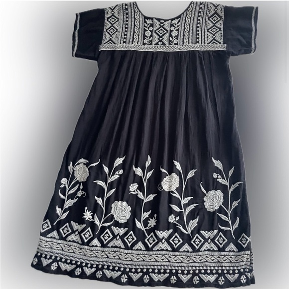 Johnny Was Embroidered Dress - Excellent Condition - Medium - Picture 2 of 7